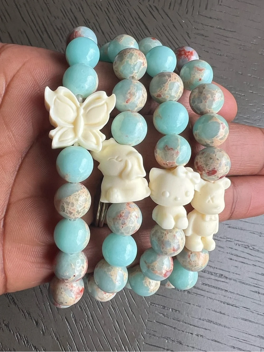 Shoushan stone with accent bracelet 10mm SIZE 6.75-7’ ( ONE )